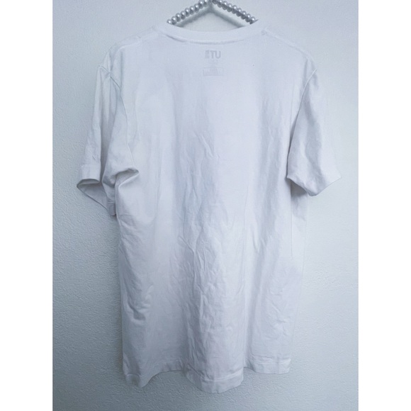 KAWS x Uniqlo x Sesame Street Group T-Shirt - Picture 2 of 4